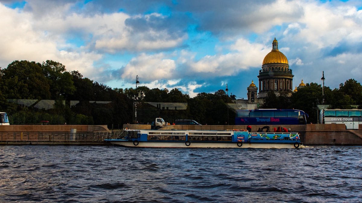 Жары не будет: Петербург остаётся в стороне